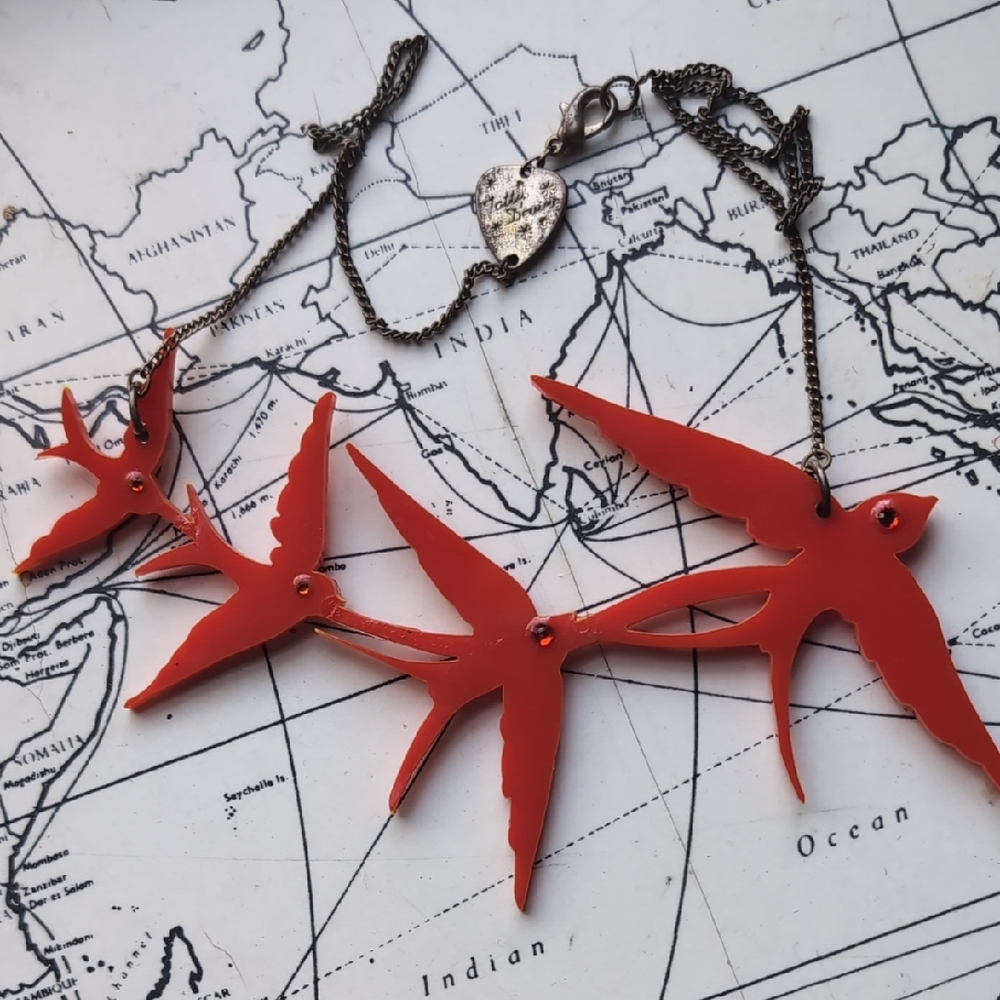 Tatty Devine Swoop Of Swallows Necklace In Red